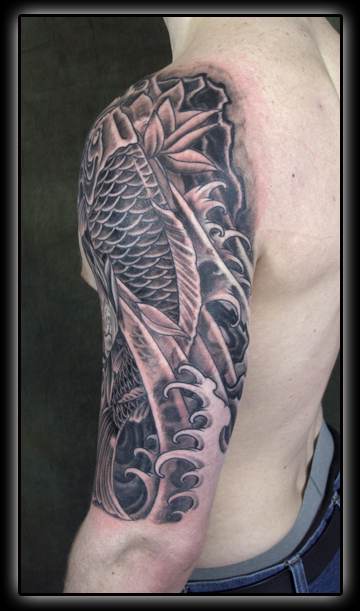 Jeff_koi_upper arm_black and gray_back_fresh tattoo_A_FRAMED_FOR WEB (B)©2012 Brenda Flatmo koi and lotus
